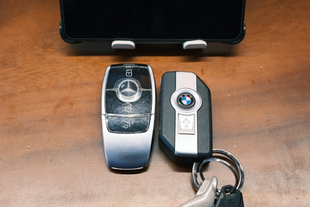 What are the signs that car key programming is required