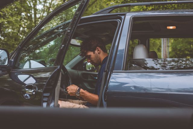 Need Someone to Unlock Your Car in Hertfordshire? Here’s How to Get Help | UK Auto Locksmith Questions to ask before you book a car locksmith
